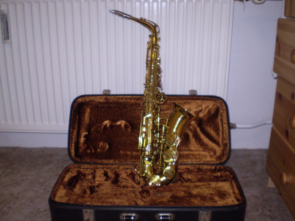 820cf07e06122df816e453e7569bdd0b_Alt-sax_Amati_Clasic_maly.jpg